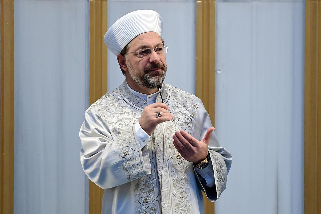 "Namaz kılan kendisini otokontrol mekanizmasıyla kötülüklerden alıkoyar" "Namaz kılan kendisini otokontrol mekanizmasıyla kötülüklerden alıkoyar"